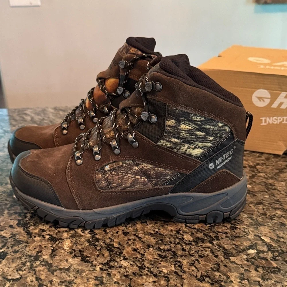 Hi-Tec dr tech waterproof Camouflage and Black Outdoor Boots NWT 9